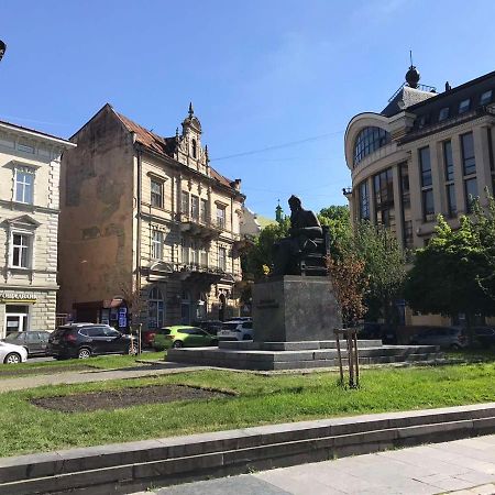 Apartments On Shevchenko Avenue Lviv Exterior photo